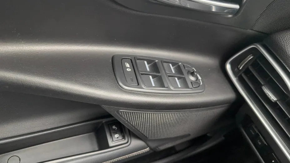 JAGUAR XE XE 2.0 T R-Sport aut