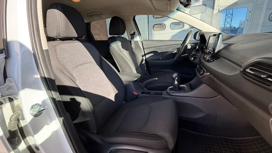 HYUNDAI i30 i30 1.0 T-GDI Smart