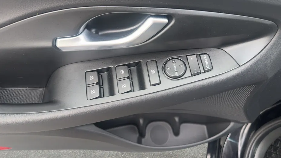 HYUNDAI i30 i30 1.0 T-GDI Smart