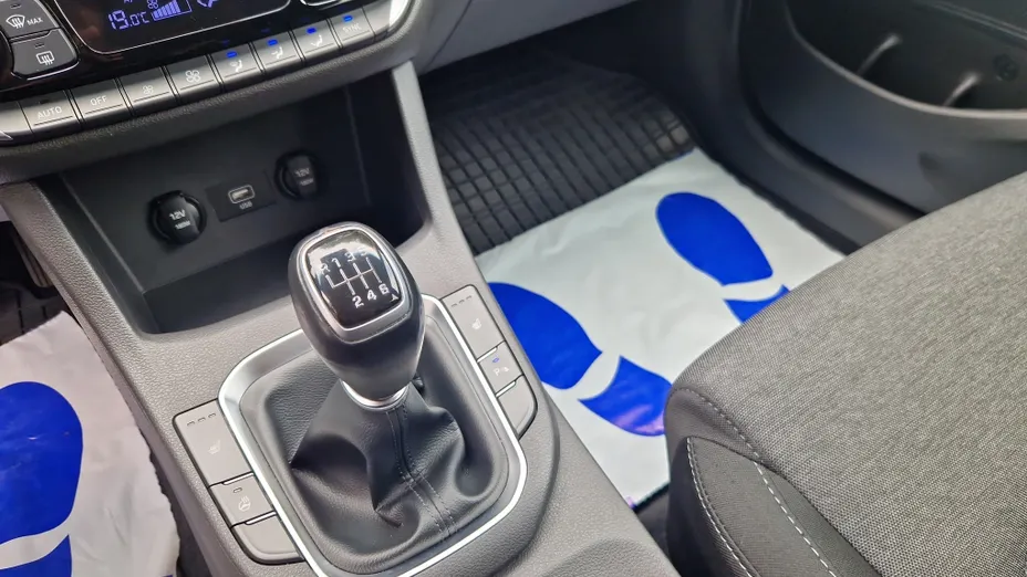 HYUNDAI i30 i30 1.0 T-GDI Smart