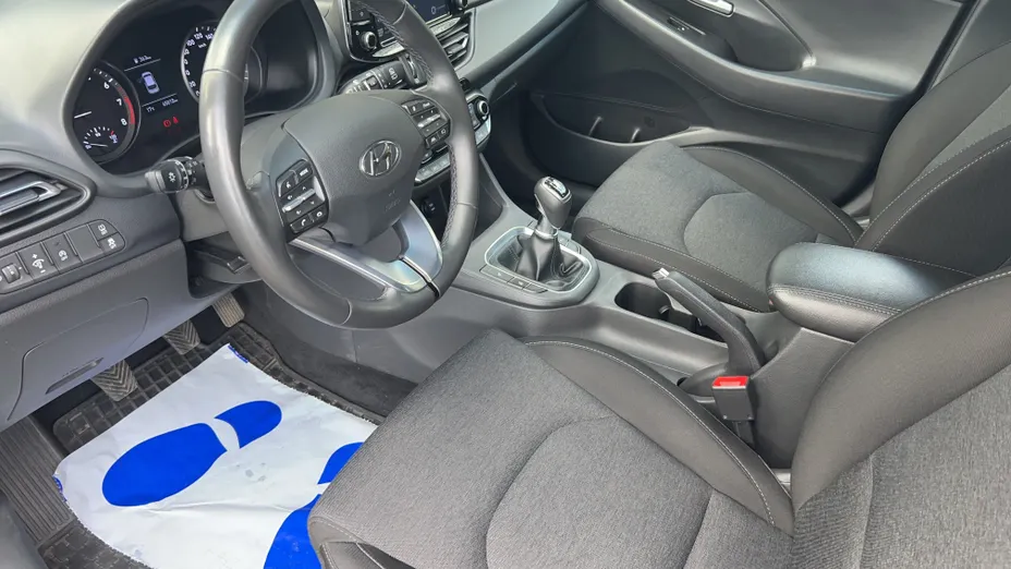 HYUNDAI i30 i30 1.0 T-GDI Smart