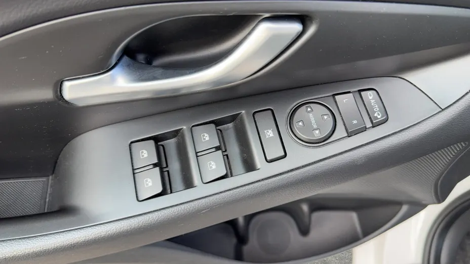 HYUNDAI i30 i30 1.0 T-GDI Smart