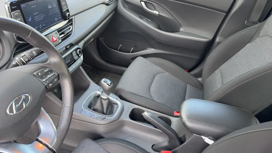 HYUNDAI i30 i30 1.0 T-GDI Smart