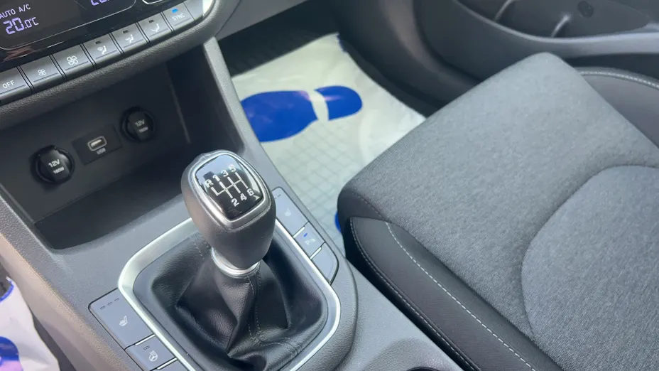 HYUNDAI i30 i30 1.0 T-GDI Smart