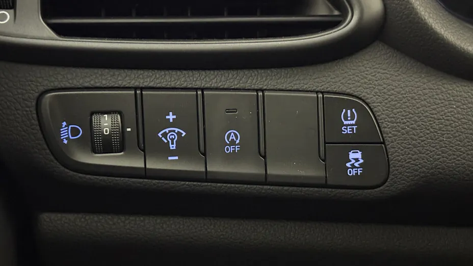 HYUNDAI i30 i30 1.0 T-GDI Smart