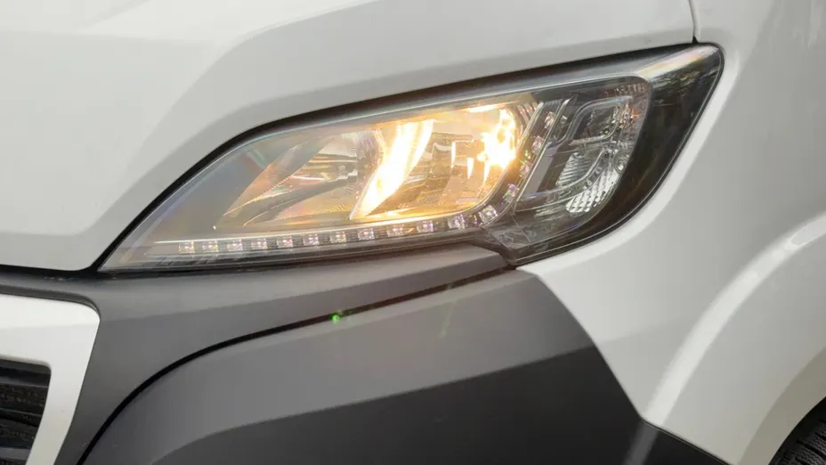 PEUGEOT Boxer Boxer 435 BlueHDi L3H2