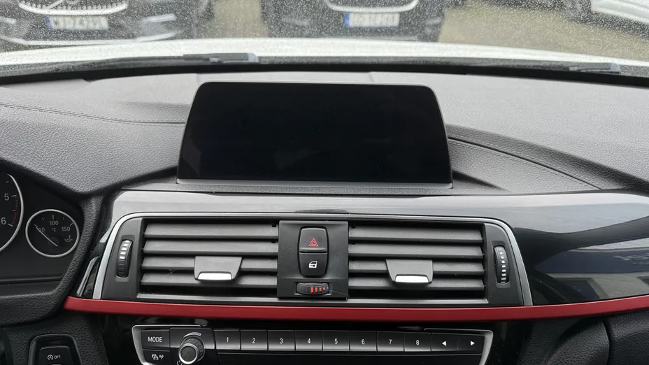 BMW Seria 3 320d xDrive Sport Line aut