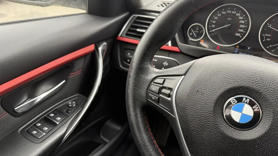 BMW Seria 3 320d xDrive Sport Line aut