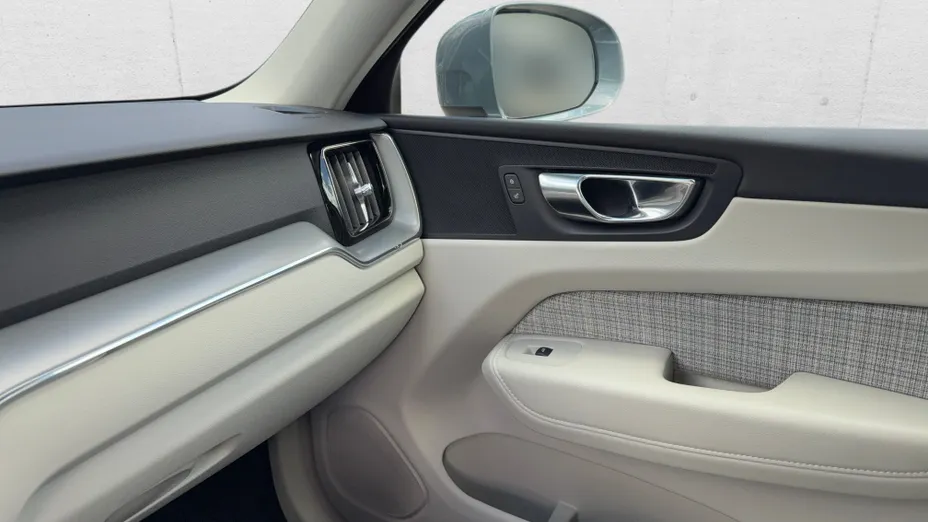 VOLVO XC60 XC60 B4 D AWD Core aut