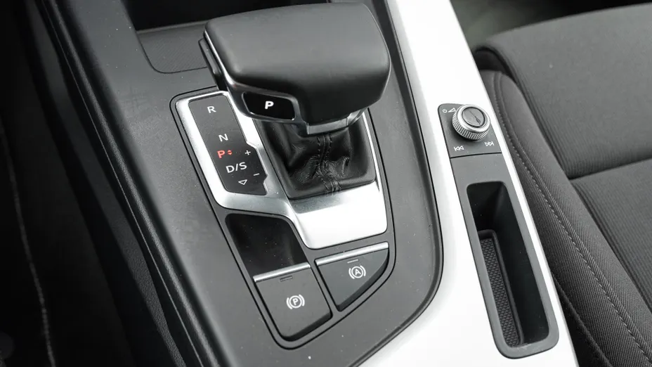 AUDI A4 A4 35 TFSI mHEV S tronic