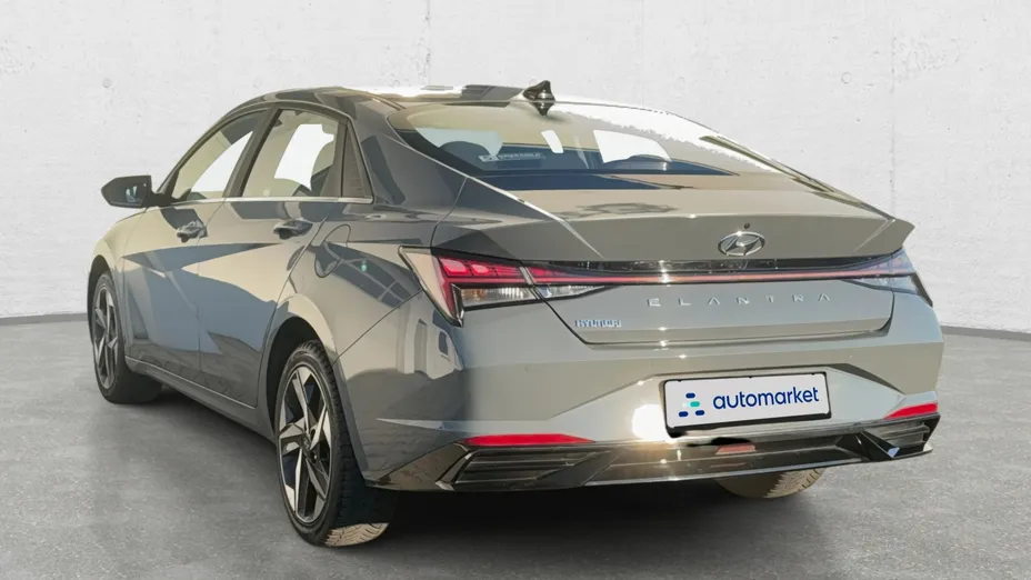 HYUNDAI Elantra Elantra 1.6 Executive CVT