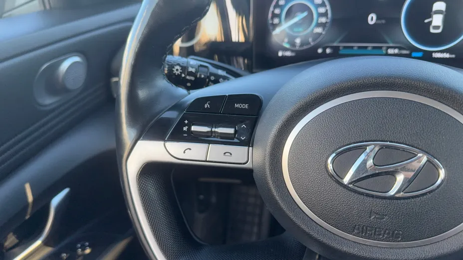 HYUNDAI Elantra Elantra 1.6 Executive CVT