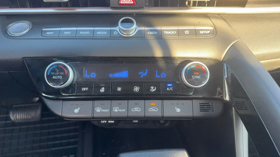 HYUNDAI Elantra Elantra 1.6 Executive CVT