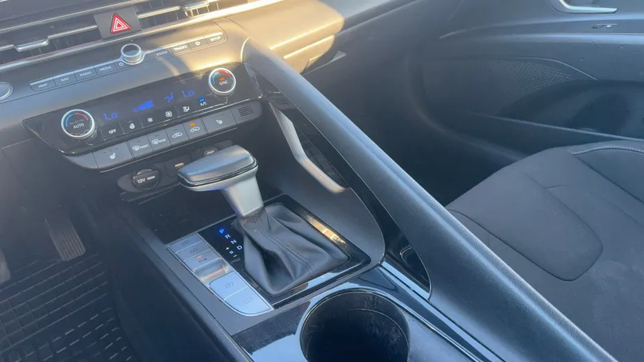 HYUNDAI Elantra Elantra 1.6 Executive CVT