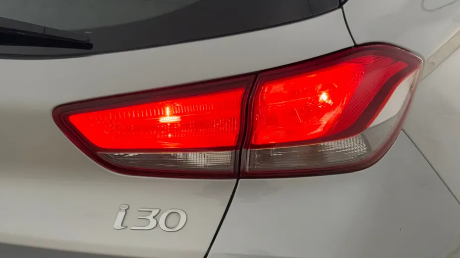 HYUNDAI i30 i30 1.5 DPI Classic +