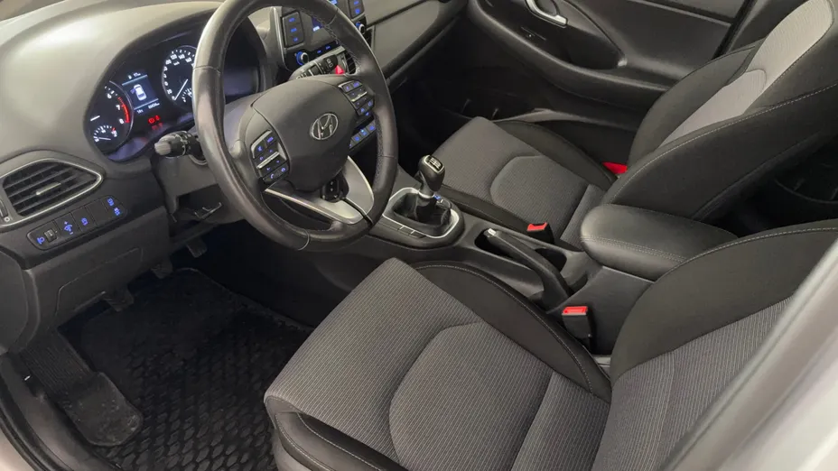 HYUNDAI i30 i30 1.5 DPI Classic +
