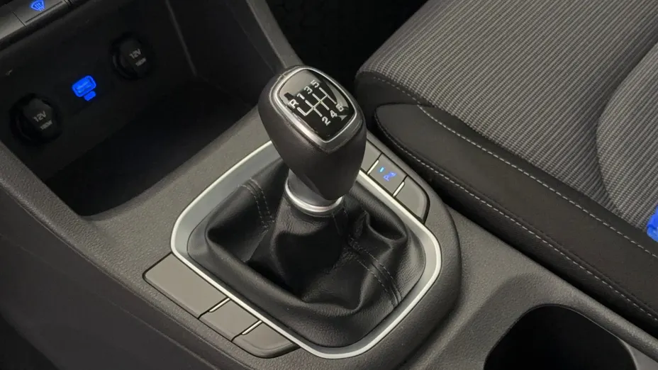 HYUNDAI i30 i30 1.5 DPI Classic +