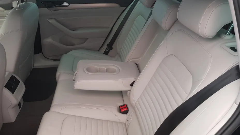 VOLKSWAGEN Passat Passat 2.0 TSI 4Mot. Elegance DSG