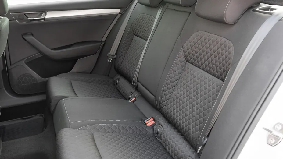 SKODA Superb Superb 2.0 TDI SCR Ambition DSG