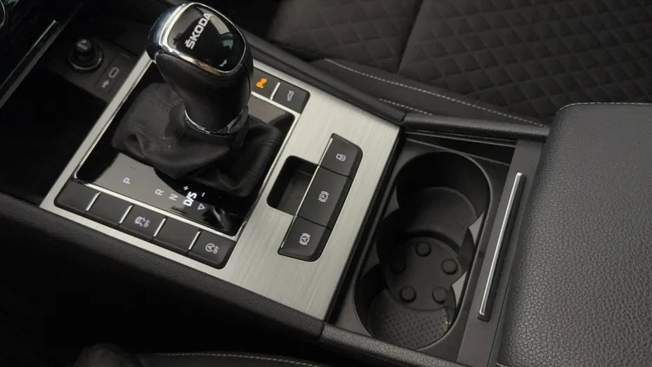 SKODA Superb Superb 2.0 TDI SCR Ambition DSG