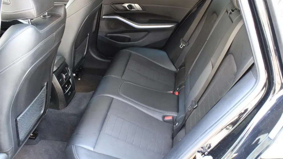 BMW Seria 3 320d xDrive Sport Line aut