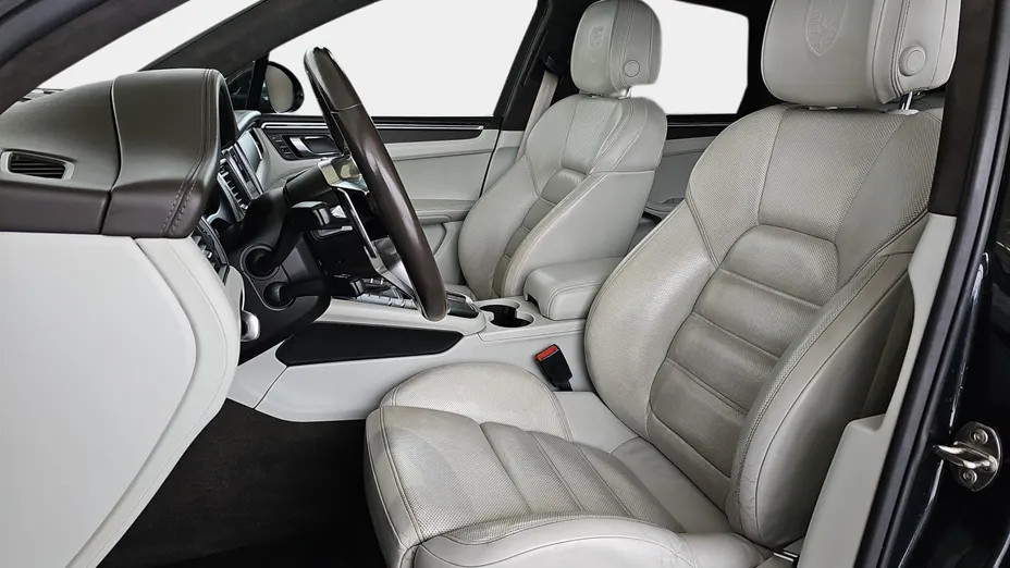 PORSCHE Macan Macan Turbo