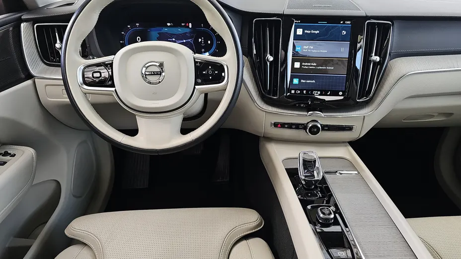 VOLVO XC60 XC60 B4 D AWD Ultimate Dark aut