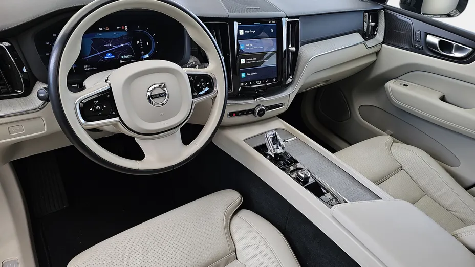 VOLVO XC60 XC60 B4 D AWD Ultimate Dark aut