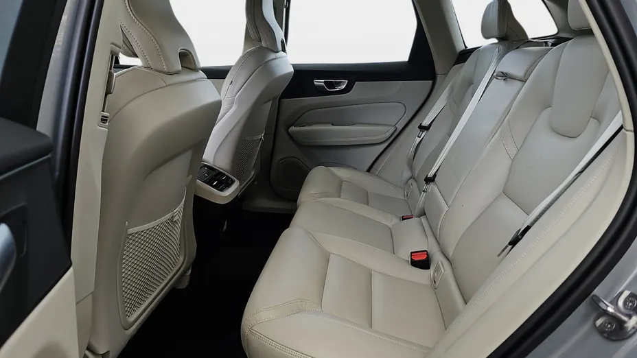 VOLVO XC60 XC60 B4 D AWD Ultimate Dark aut