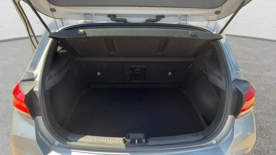 HYUNDAI i30 i30 1.5 DPI Smart