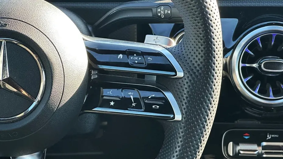 MERCEDES-BENZ A Klasa A 200 7G-DCT