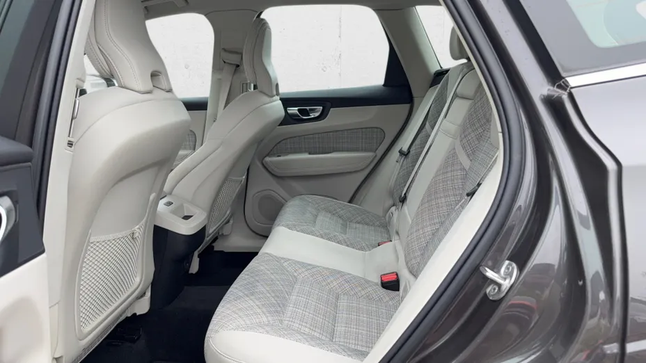 VOLVO XC60 XC60 B4 D AWD Core aut