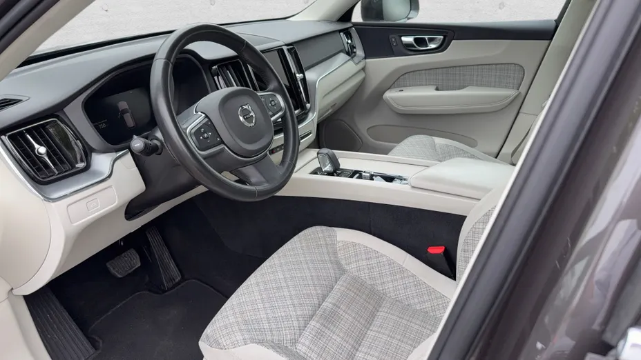 VOLVO XC60 XC60 B4 D AWD Core aut
