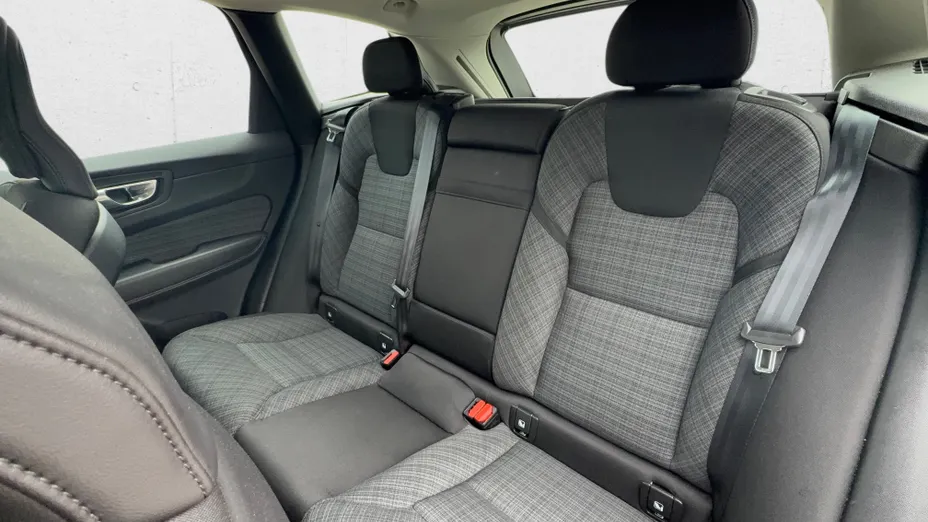 VOLVO XC60 XC60 B4 D AWD Core aut