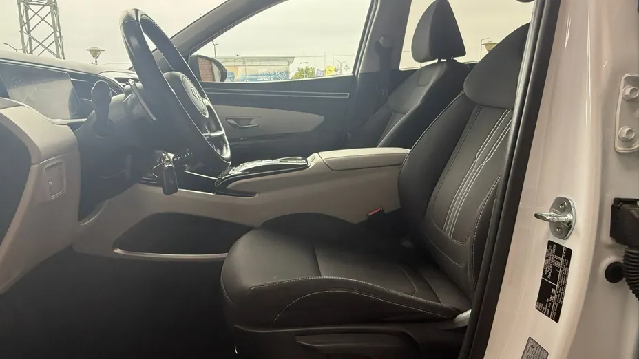 HYUNDAI Tucson Tucson 1.6 T-GDi HEV Smart 2WD