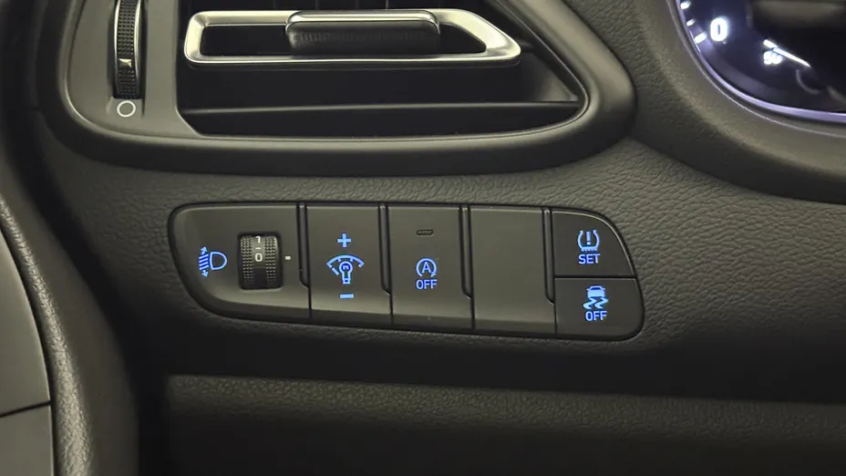 HYUNDAI i30 i30 1.5 T-GDI 48V Smart