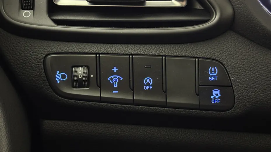 HYUNDAI i30 i30 1.5 T-GDI 48V Smart