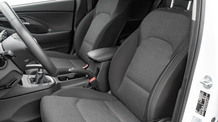 HYUNDAI i30 i30 1.5 T-GDI 48V Smart