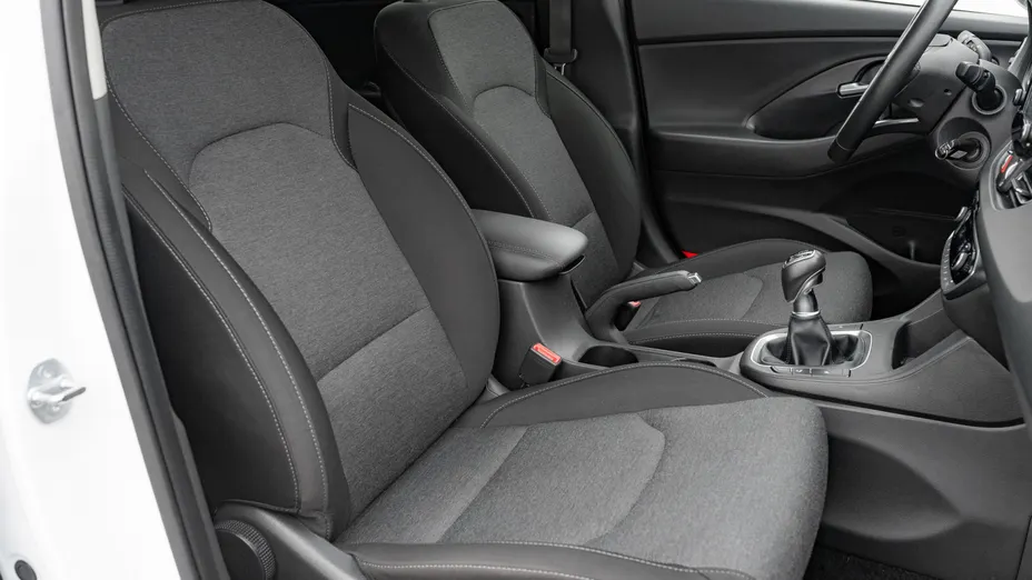 HYUNDAI i30 i30 1.5 T-GDI 48V Smart