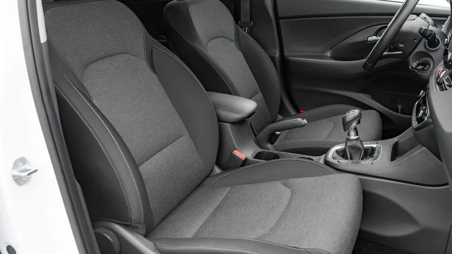 HYUNDAI i30 i30 1.5 T-GDI 48V Smart