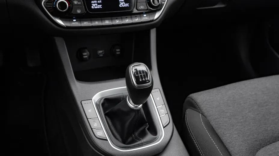 HYUNDAI i30 i30 1.5 T-GDI 48V Smart