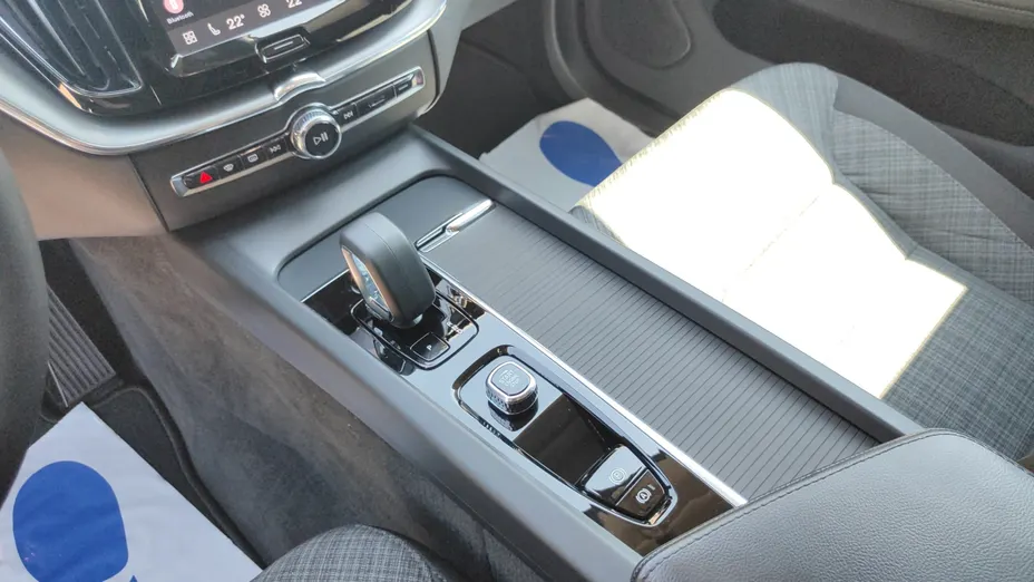 VOLVO XC60 XC60 B4 B Core aut