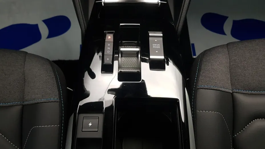 CITROEN C4 e-C4 EV136 50kWh Shine