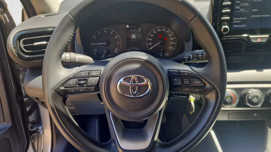 TOYOTA Yaris Yaris 1.0 Comfort