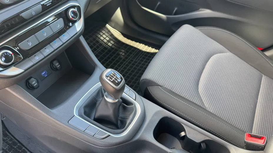 HYUNDAI i30 i30 1.0 T-GDI Modern
