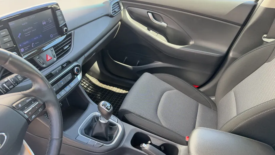 HYUNDAI i30 i30 1.0 T-GDI Modern