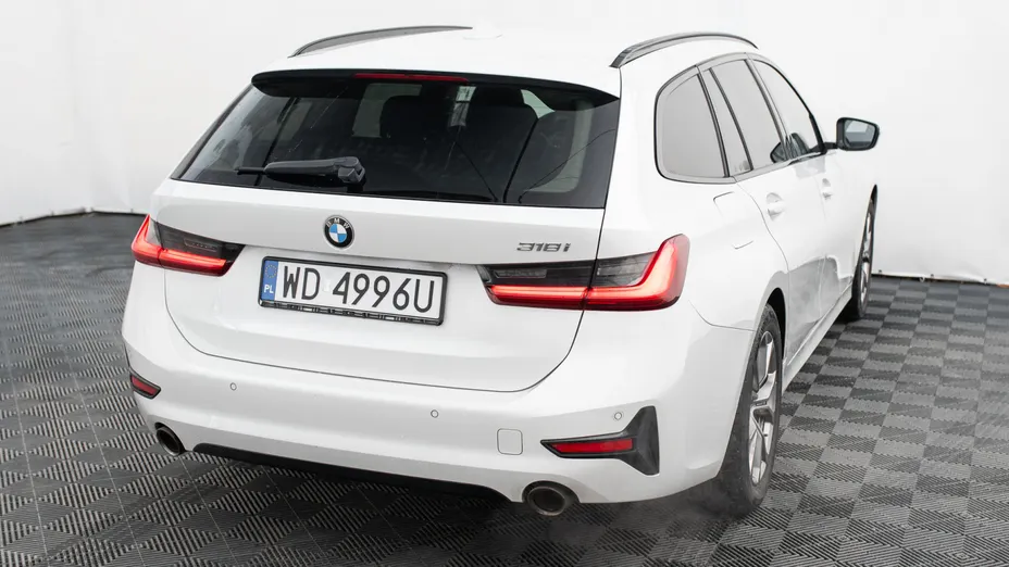 BMW Seria 3 318i Sport Line aut