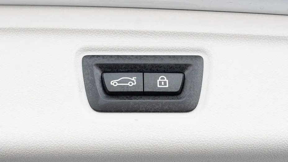 BMW Seria 3 318i Sport Line aut