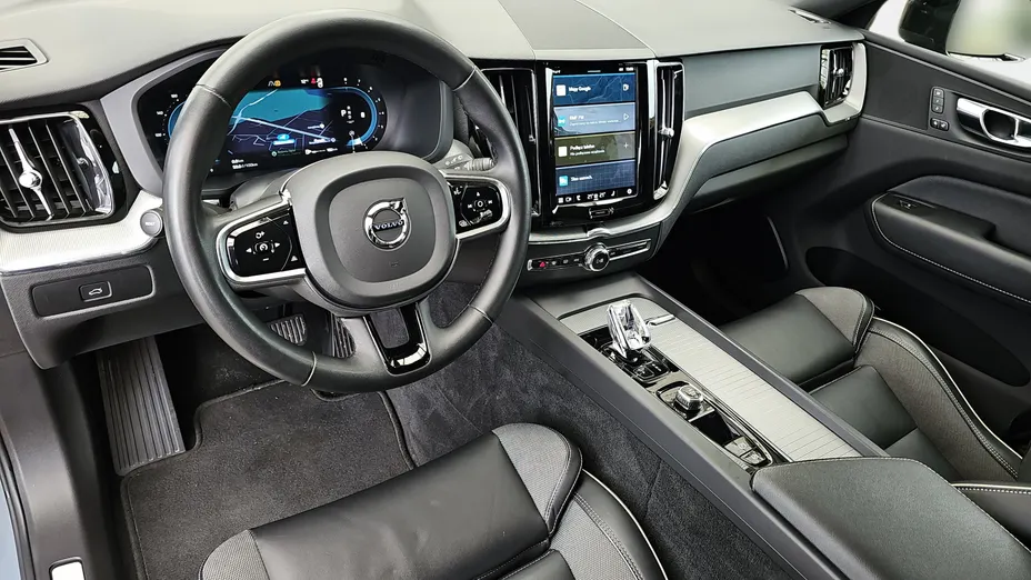 VOLVO XC60 XC60 B4 B Plus Dark aut