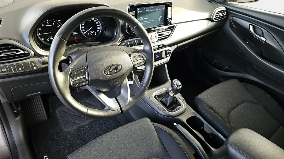 HYUNDAI i30 i30 1.0 T-GDI Smart